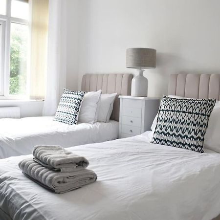 2 Bedroom Apartment In Gateshead Buitenkant foto